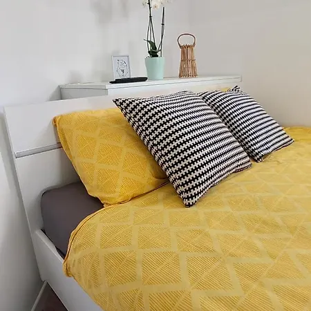 Апартаменти Home-in Apartma *